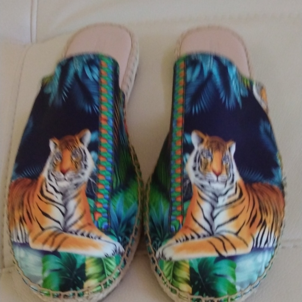 Johnny Was Tigres Print Mule Espadrille  Slip-On Shoes.